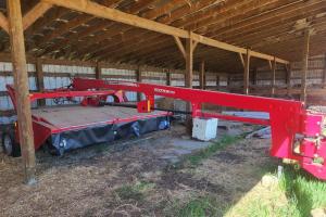 Massey Hesston 1372