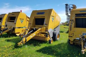 Vermeer 604 PRO G3 silage baler