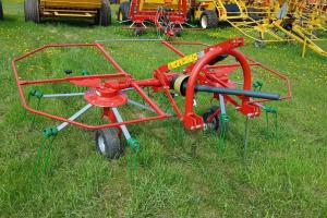 Farm King RT10 tedder