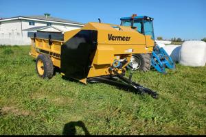 Vermeer BF250 bunk feeder