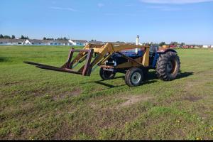 Leyland 255 tractor with loader