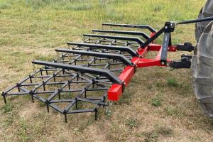 Farm King Y1003DH drag harrow