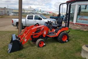 Kioti CS2520 with loader