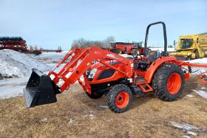 Kioti NS4710 with loader