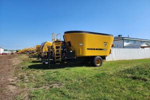 Vermeer VT970 feed mixer