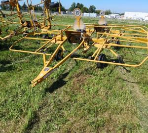 Vermeer TD100 Tedder