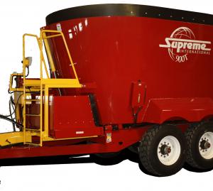 Supreme International 900T Feed Wagon