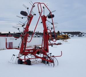 24' Farm King Tedder