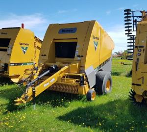 Vermeer 604 PRO G3 silage baler