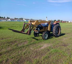 Leyland 255 tractor with loader