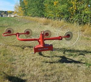 Farm King 4-wheel rake