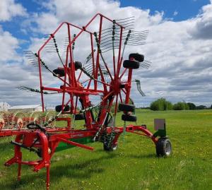 Farm King RR7700 double rotary rake