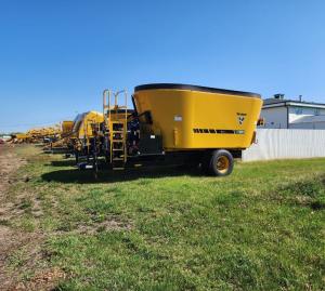 Vermeer VT970 feed mixer