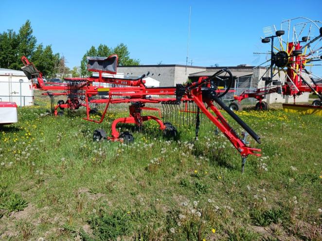 Kuhn GA9032 Rotary Rake