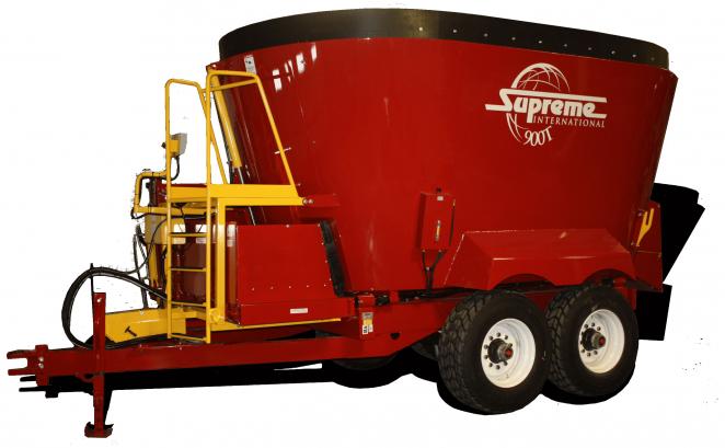 Supreme International 900T Feed Wagon