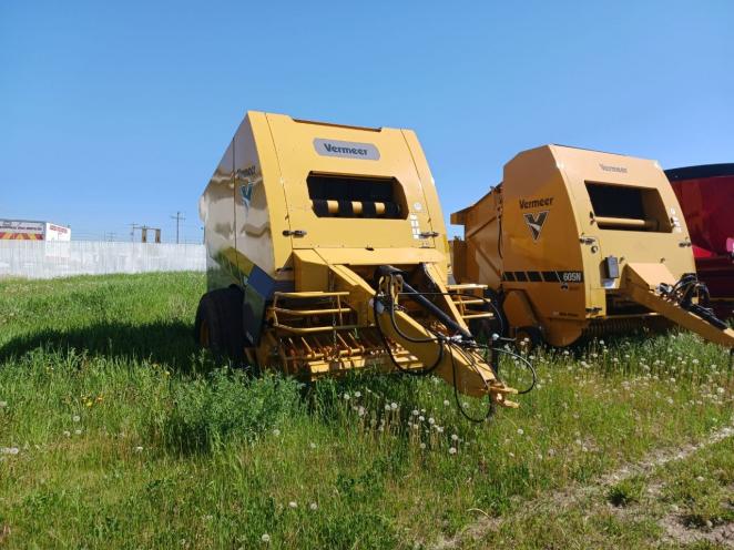Vermeer 604 PRO G3 silage baler