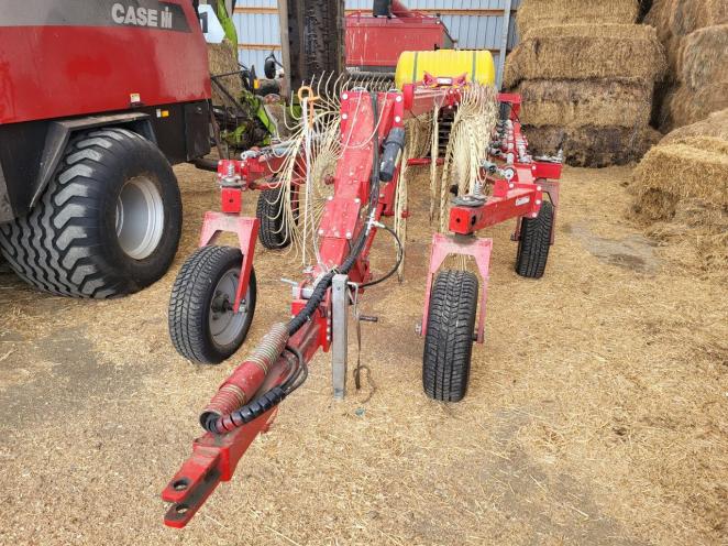 Farm King Easy Rake 14