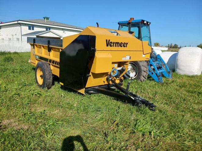 Vermeer BF250 bunk feeder