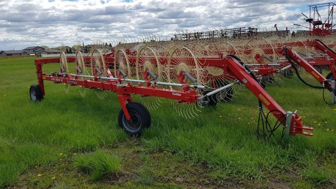 Farm King RE12 Rake