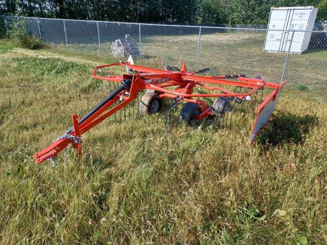 Kuhn GA3200GT single Rotary Rake