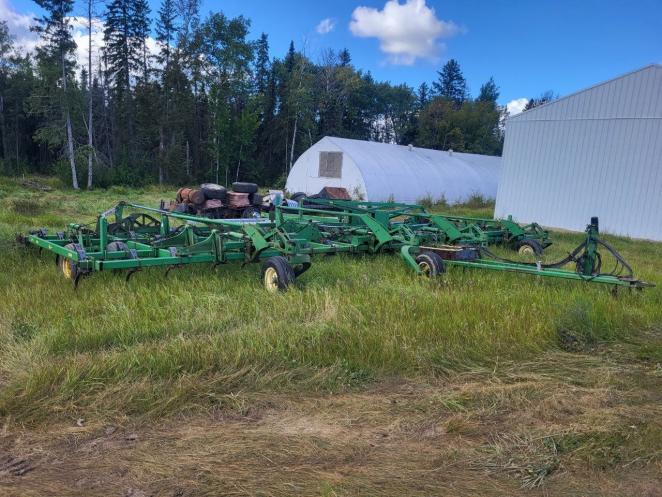 John Deere 2200 Harrow