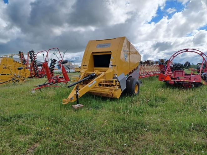 Vermeer 504 Pro G3 Baler