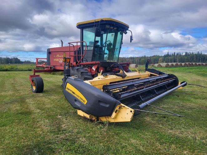 New Holland HW320 Swather