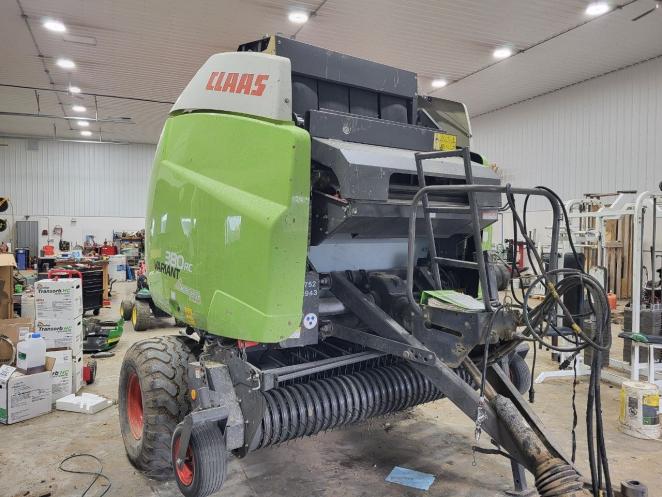 Claas 380RC baler