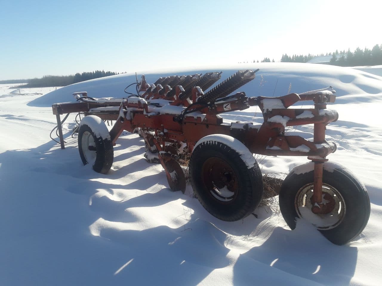 Used Allis Chalmers 6 bottom for sale in Alberta